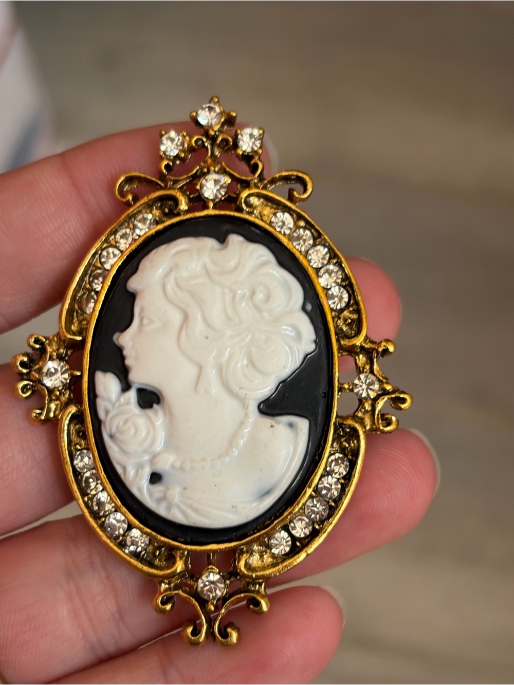 4/$100 Vintage-Inspired Black & White Cameo Brooch with Gold Frame